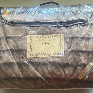 Oversized Faux Fur Throw Blanket